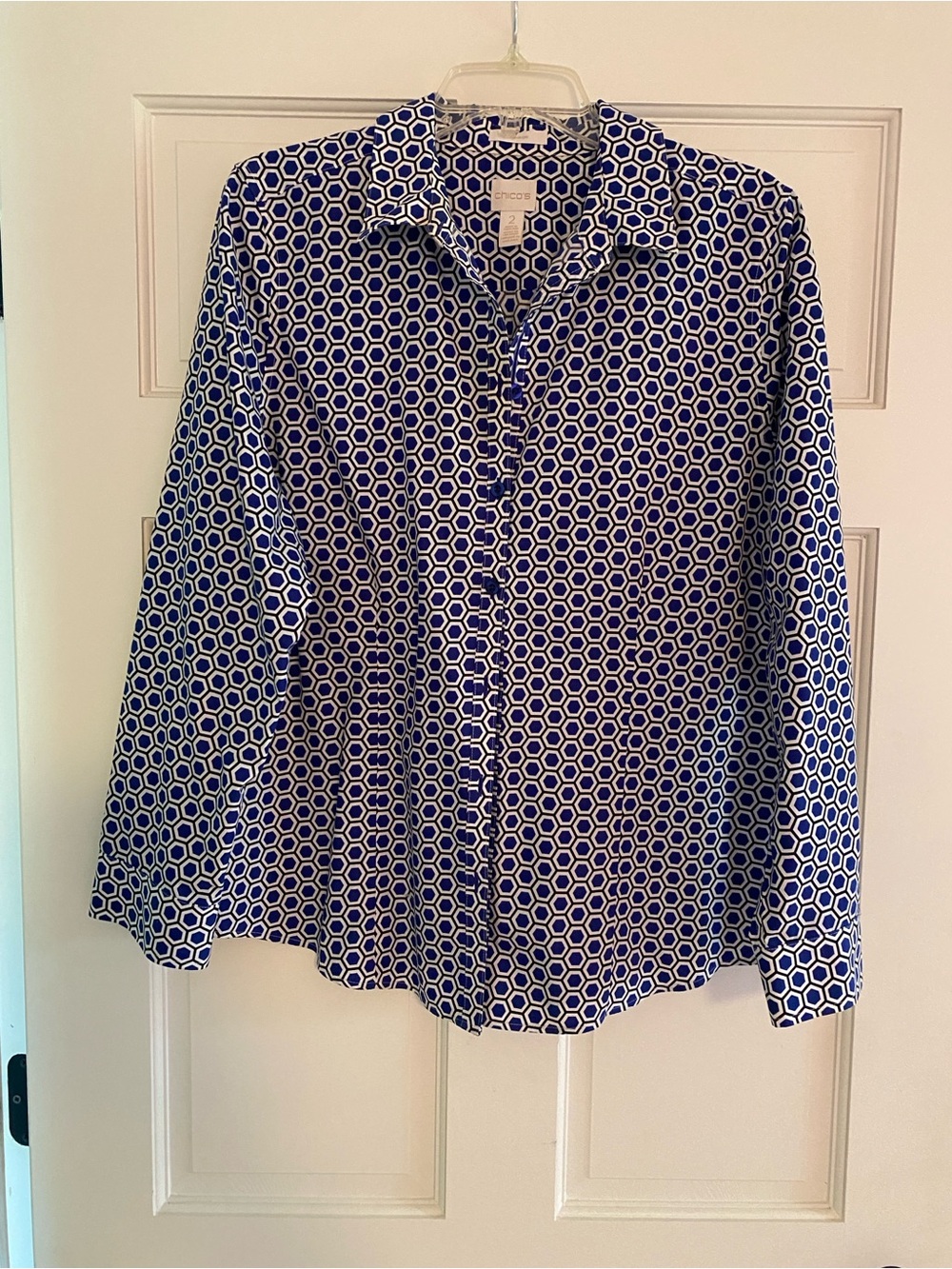 Chico’s No-Iron Blue White Geometric Button Down Shirt Size 2